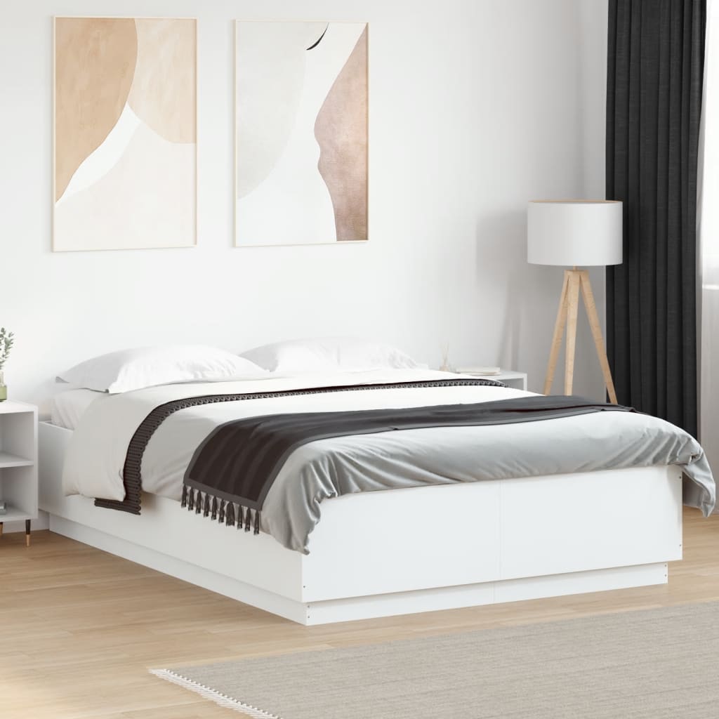 vidaXL Bedframe massief hout wit 200x200 cm