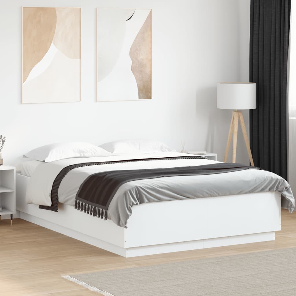 vidaXL Bedframe massief hout wit 200x200 cm