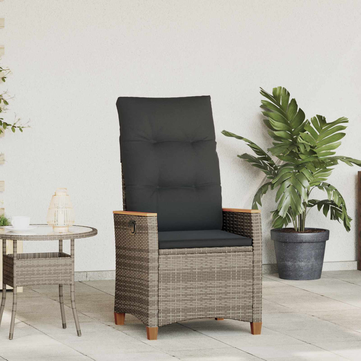 vidaXL Garden Reclining Chair with Cushion Black and Cream 64 x 57.5 x 112 cm