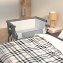 vidaXL Babybed met matras linnen lichtgrijs