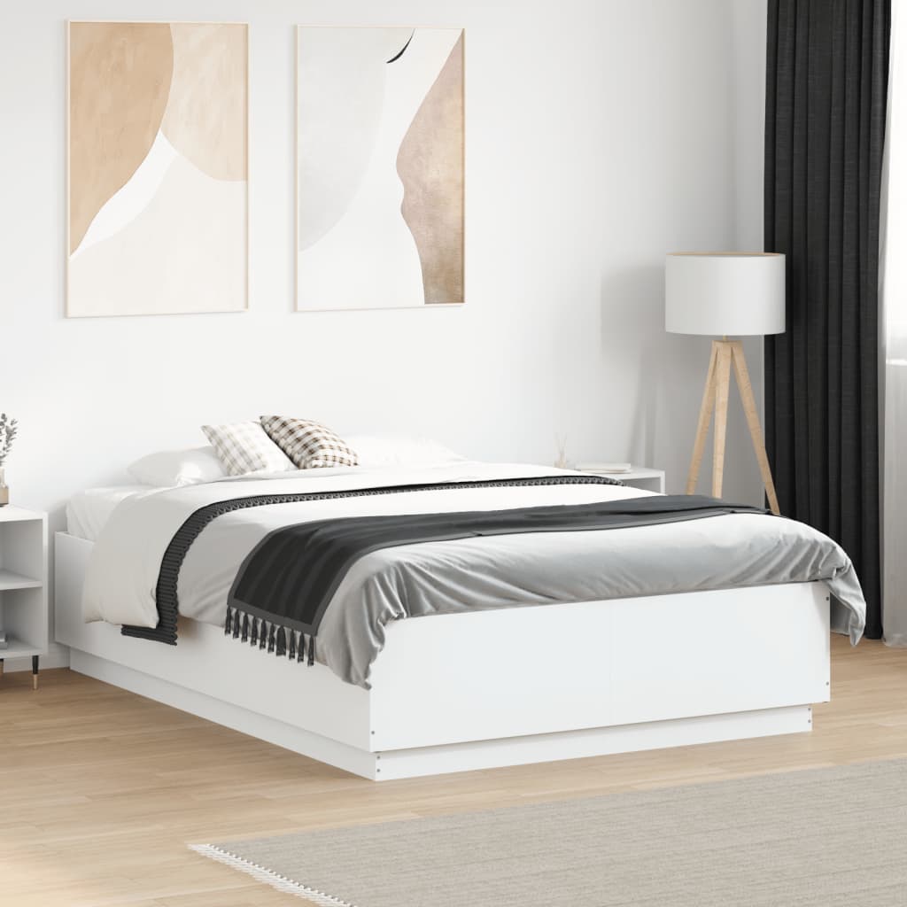 vidaXL Bedframe massief hout wit 200x200 cm