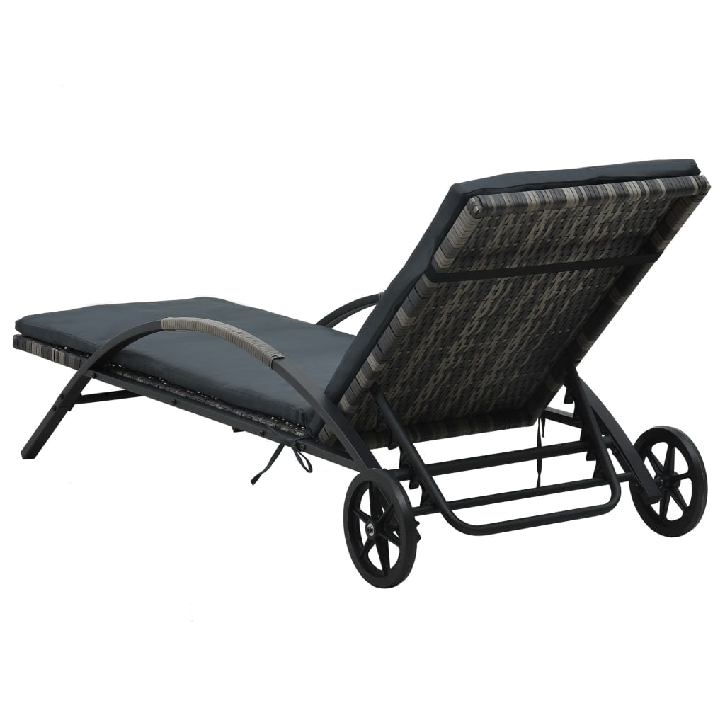 vidaXL Ligbed met kussen en wieltjes poly rattan bruin